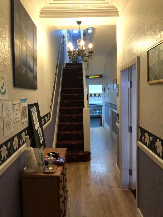Ultimate Family Guest House Blackpool Exterior foto