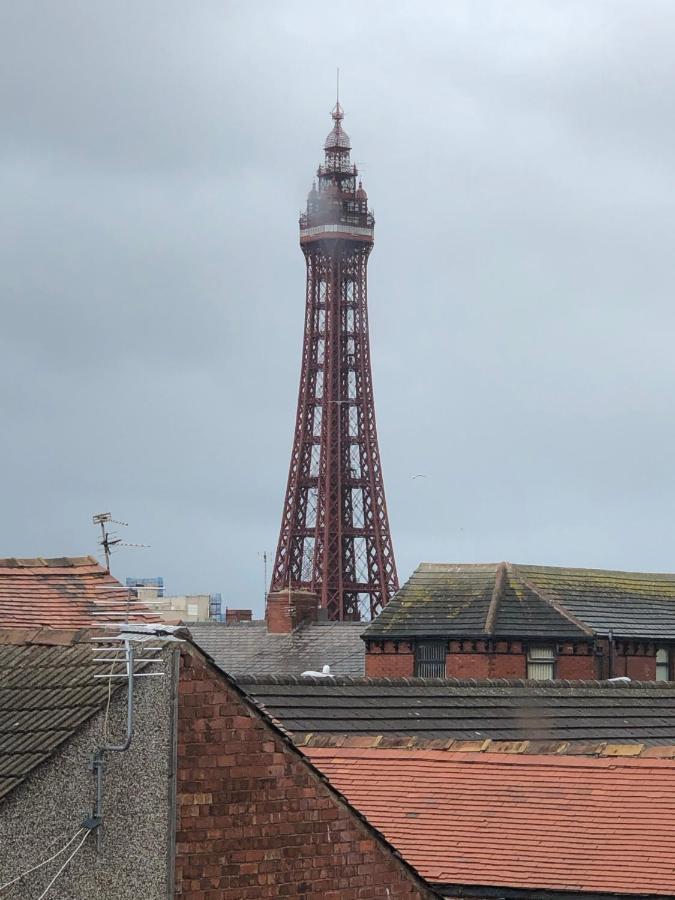 Ultimate Family Guest House Blackpool Exterior foto