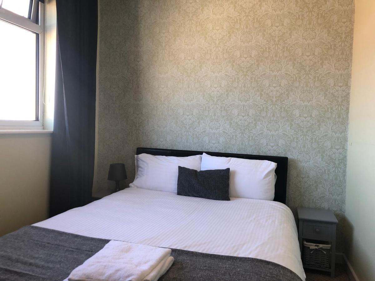 Ultimate Family Guest House Blackpool Exterior foto